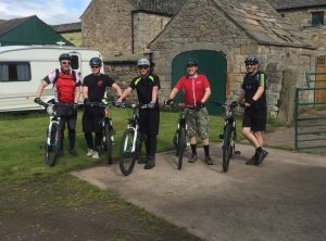 Cyclists setting off from Wydon Farm